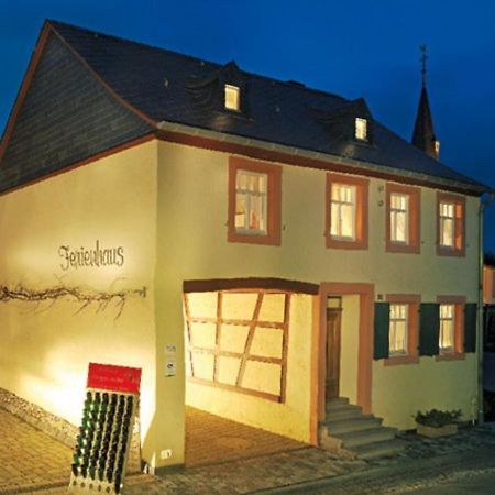Altes Winzerhaus - Ferienhaus Burgen  Kültér fotó