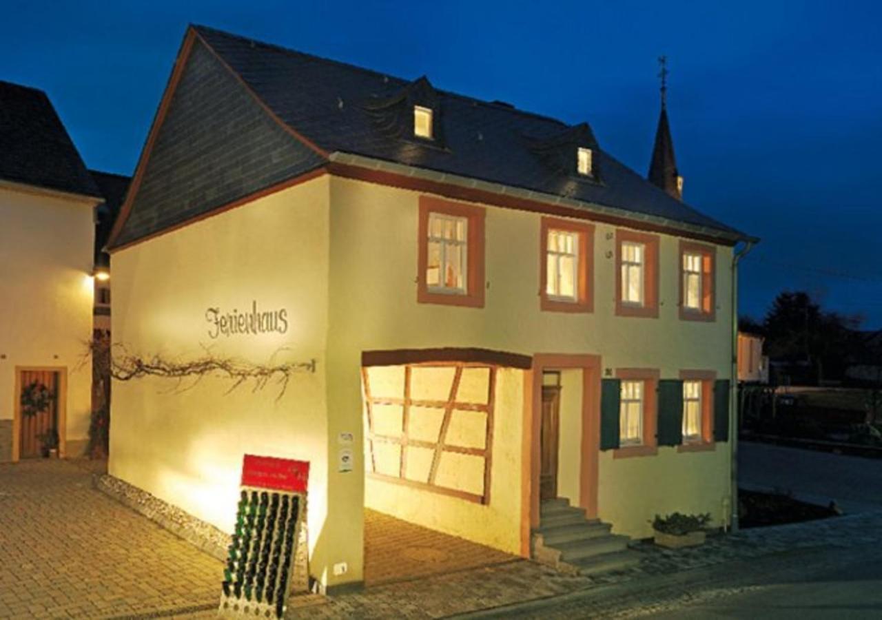Altes Winzerhaus - Ferienhaus Burgen  Kültér fotó